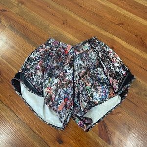 Lululemon hotty hot multi splat color size 6